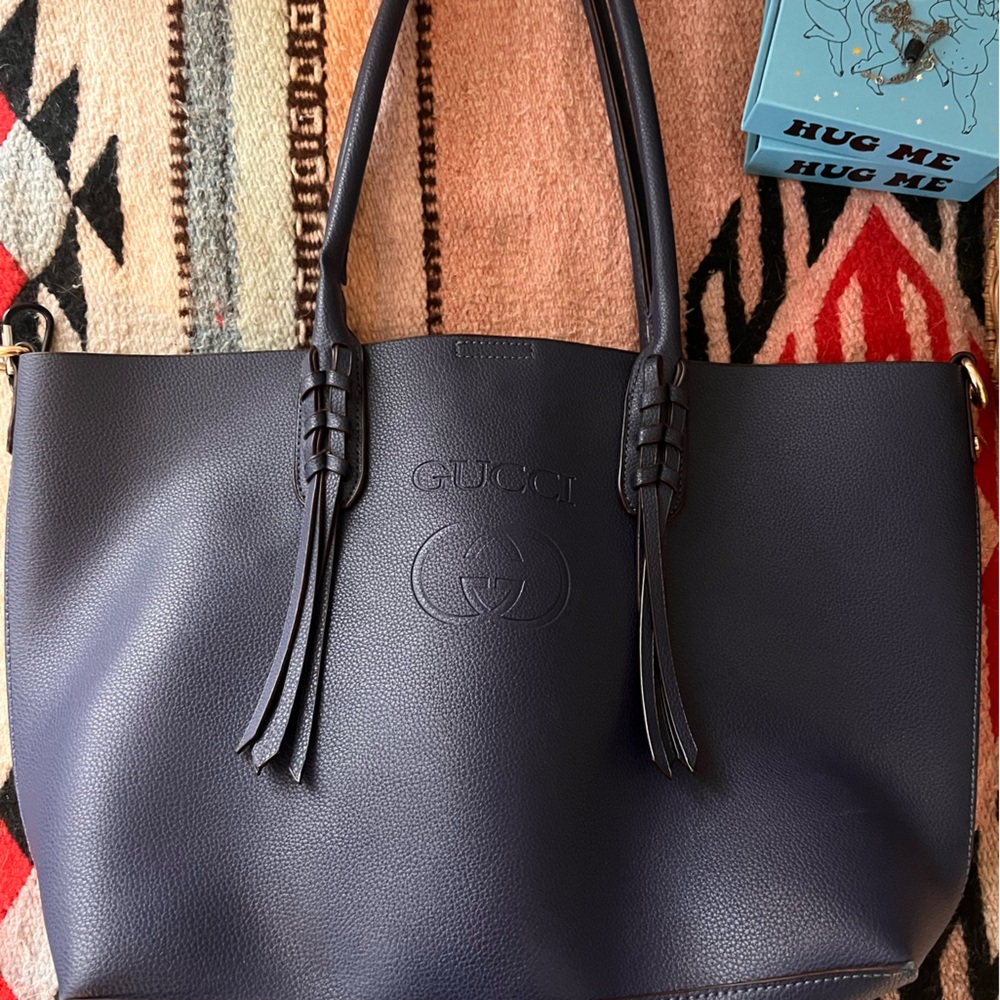 Fake Gucci tote size bag